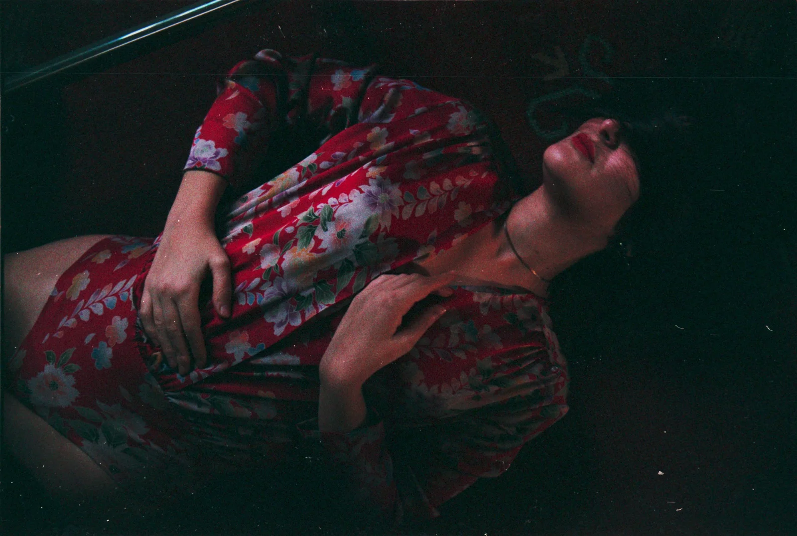 In the warm room — photograph 3