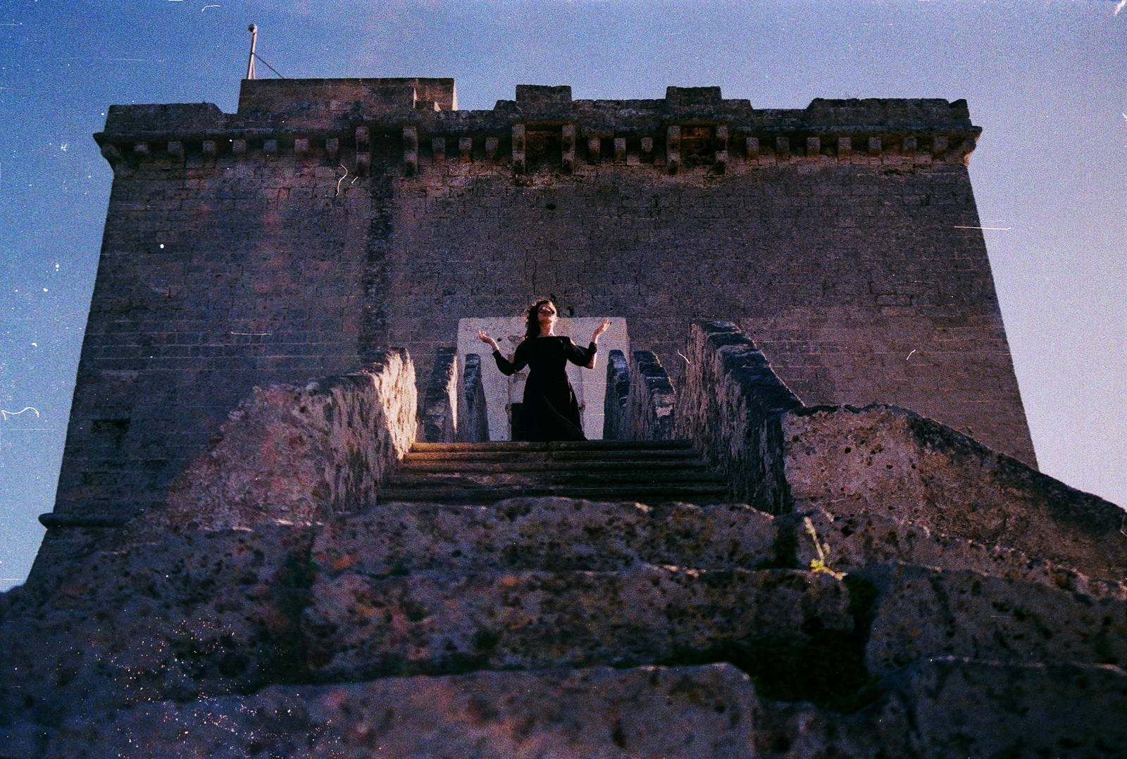 Despair is a siren — photograph 5